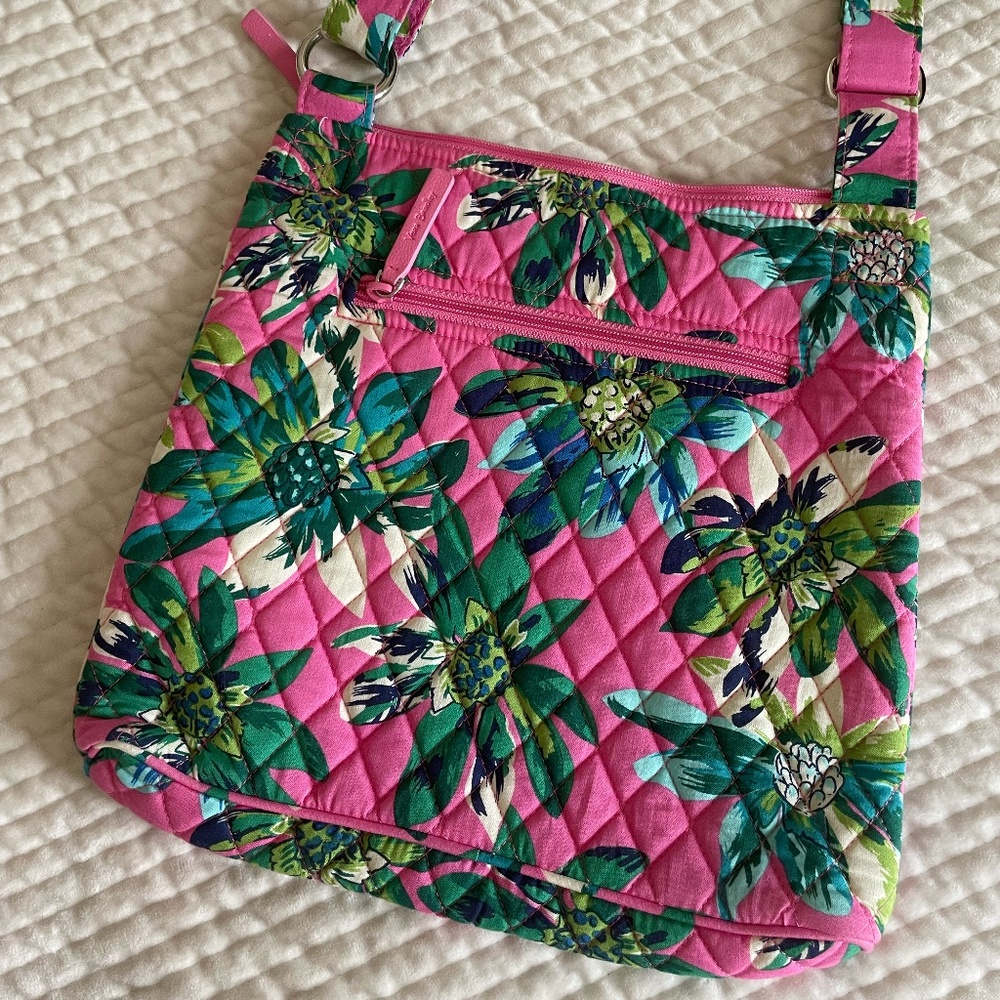 VERA BRADLEY PINK TROPICAL PARADISE FLORAL BAG